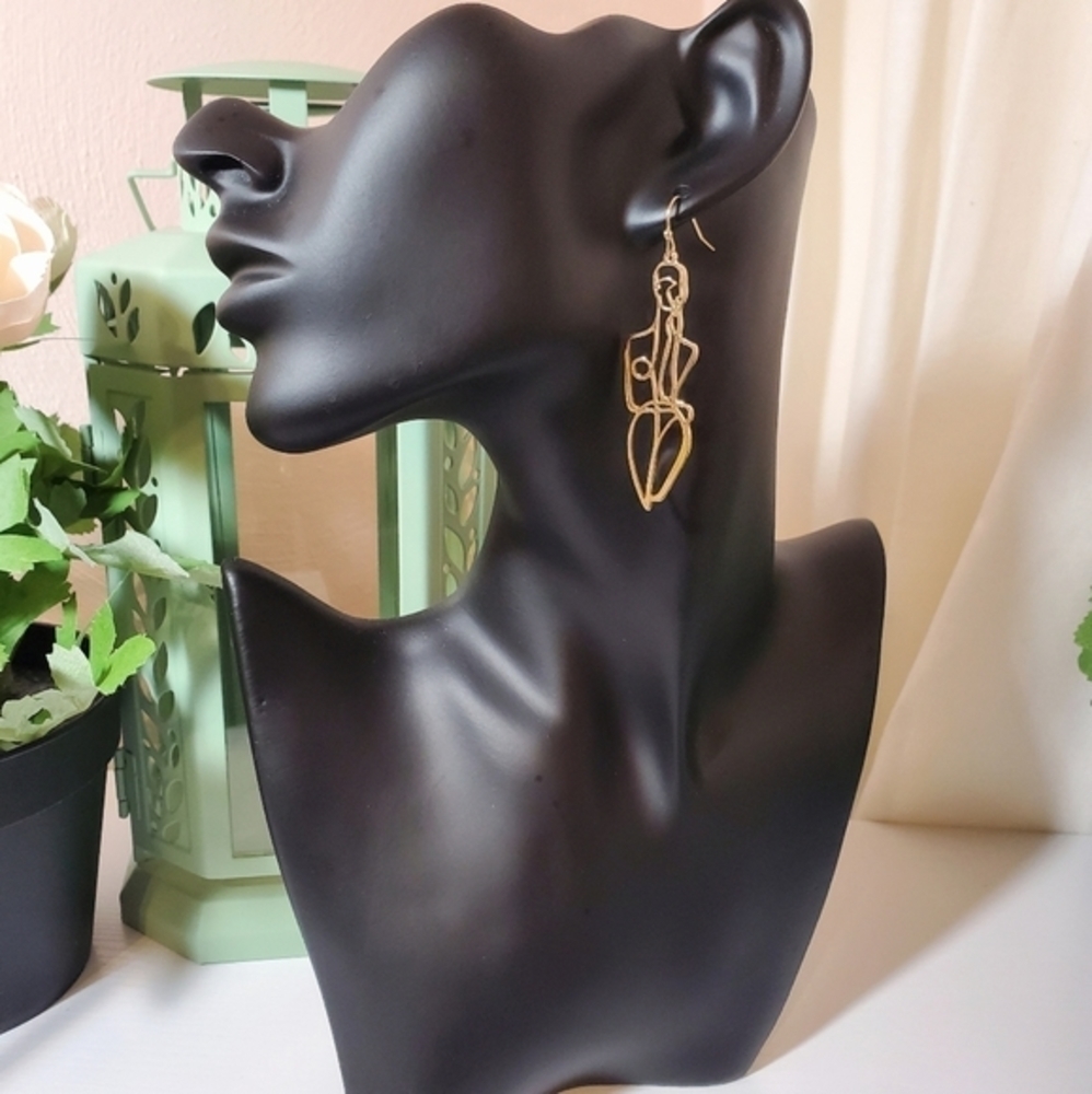𝅺abstract Nude Goldtone Figure Earrings